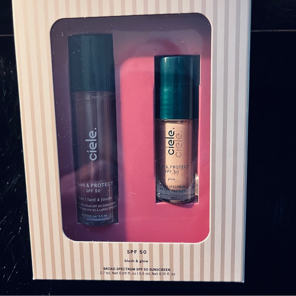 MAKEUP BUNDLE - Picture 2 of 6